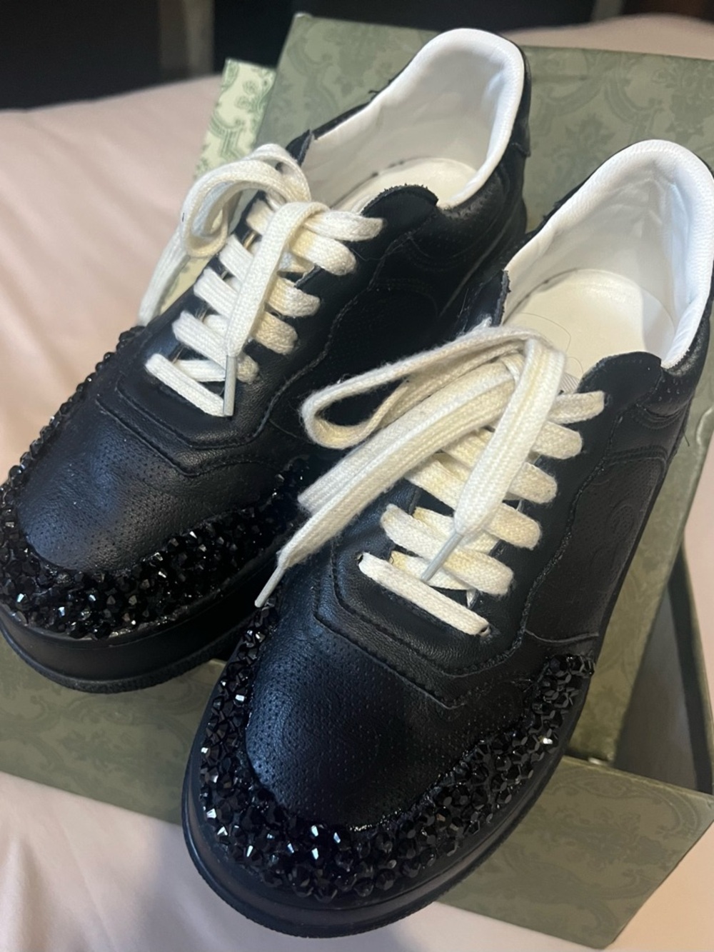 🔥Gucci Air tennis shoes, without box 💯used